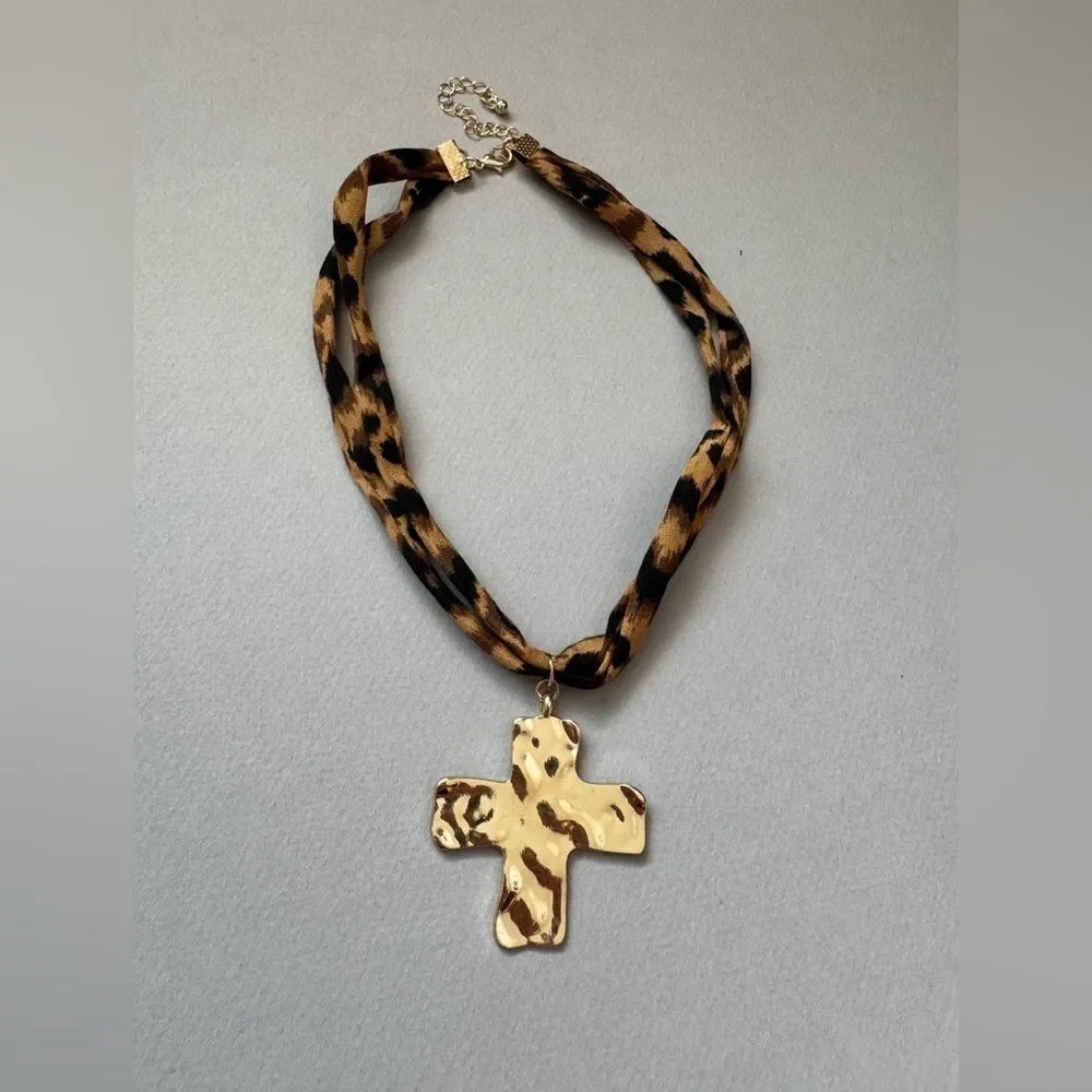 Leopard Print cross Necklace N1116